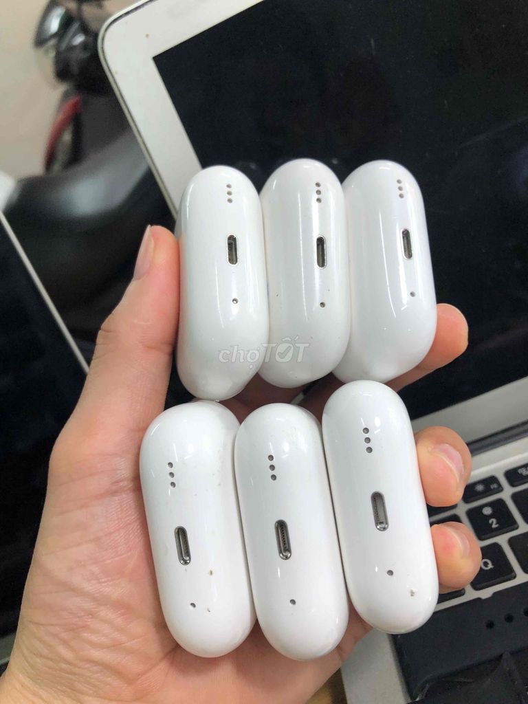 dock sạc AirPods Pro gen 2 chính hãng