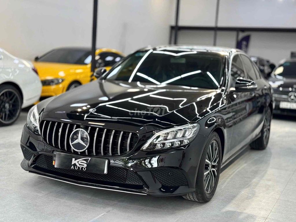 Mercedes Benz C200 FL model 2020 1 chủ. Mua bán Ô tô tại Quận 8 Tp Hồ Chí Minh được đăng bởi Khoa nguyễn hình 2