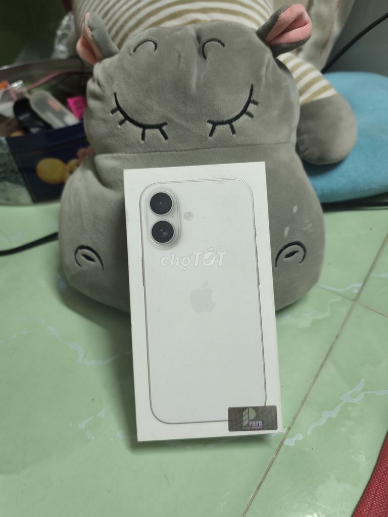 iPhone 17 Trắng Mới 100%. Mua bán Điện thoại tại Quận Tân Phú Tp Hồ Chí Minh được đăng bởi thuy nguyen hình 1