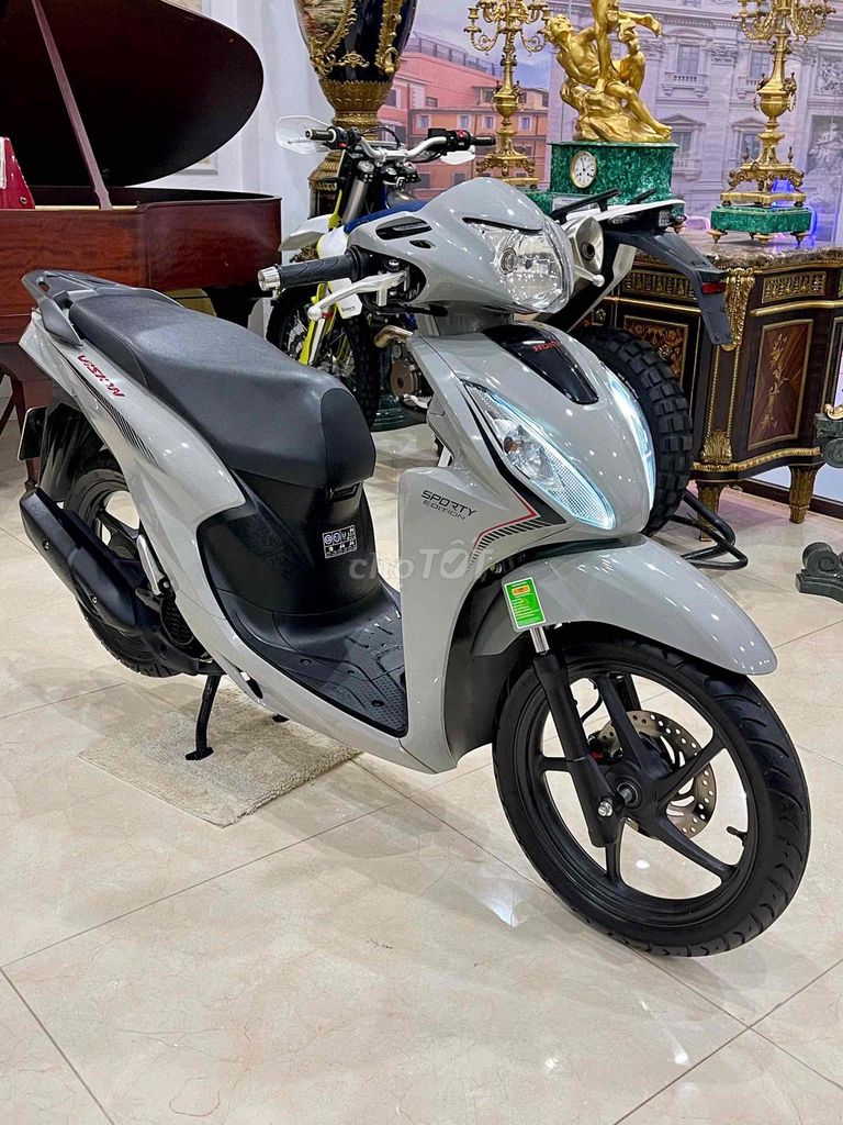 XE MÁY 68 - Honda Vision 2024 Xi Măng Lướt. Mua bán Xe máy tại Quận Hai Bà Trưng Hà Nội được đăng bởi Đức Anh hình 2