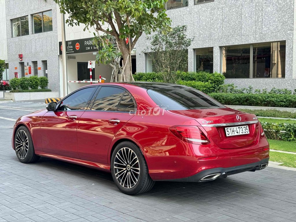 Mercedes Benz E Class 2020 E300 AMG - 49000 km. Mua bán Ô tô tại Quận Bình Tân Tp Hồ Chí Minh được đăng bởi Quốc Duy hình 5