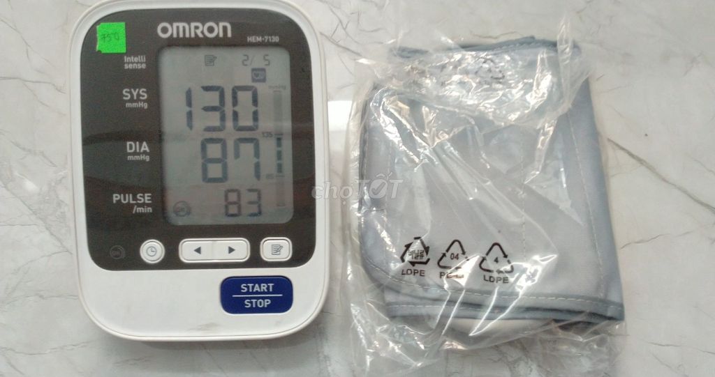 Máy đo huyết áp bắp tay Omron HEM 7130 - xtay Nhật