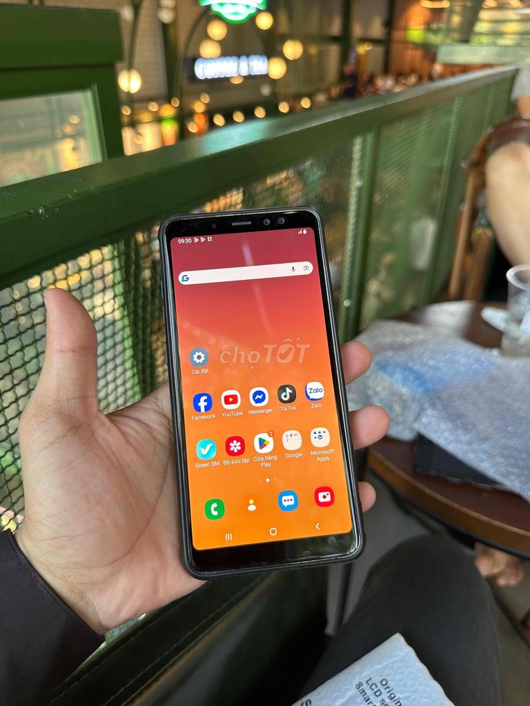 Samsung Galaxy A8 2018 Vàng 6GB. Mua bán Điện thoại tại Quận Sơn Trà Đà Nẵng được đăng bởi Tú hình 1