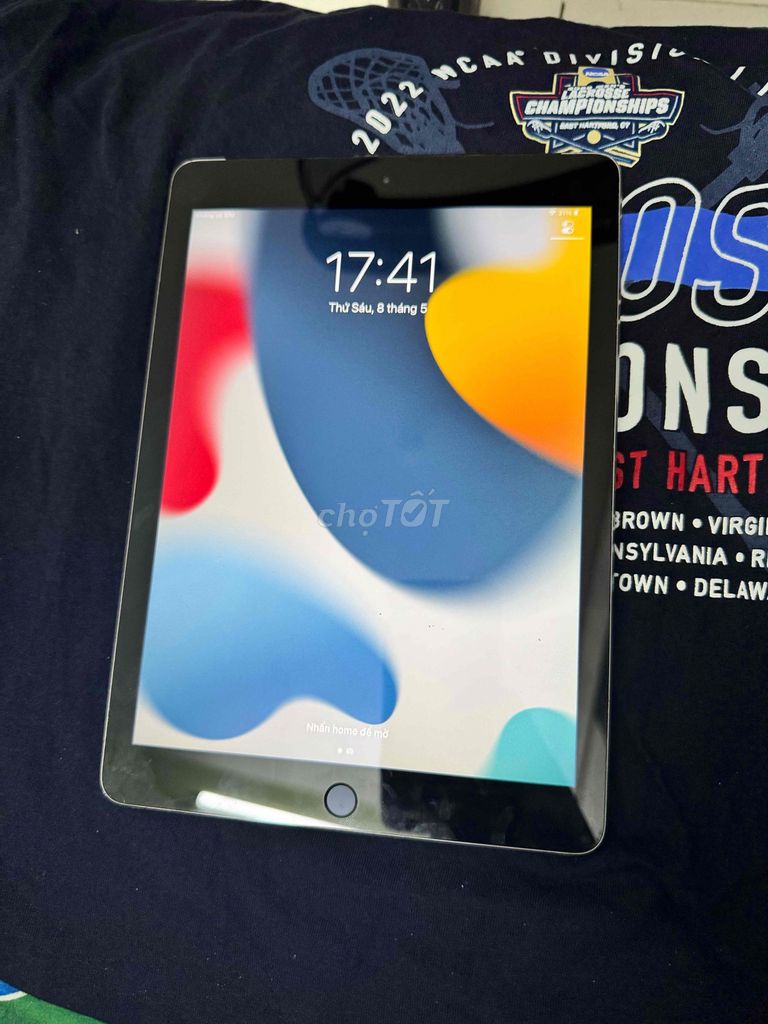 Apple iPad Air 2 16GB 4G+WiFi pin new trâu bò. Mua bán Máy tính bảng tại Thành phố Thủ Đức Tp Hồ Chí Minh được đăng bởi bin  hình 1