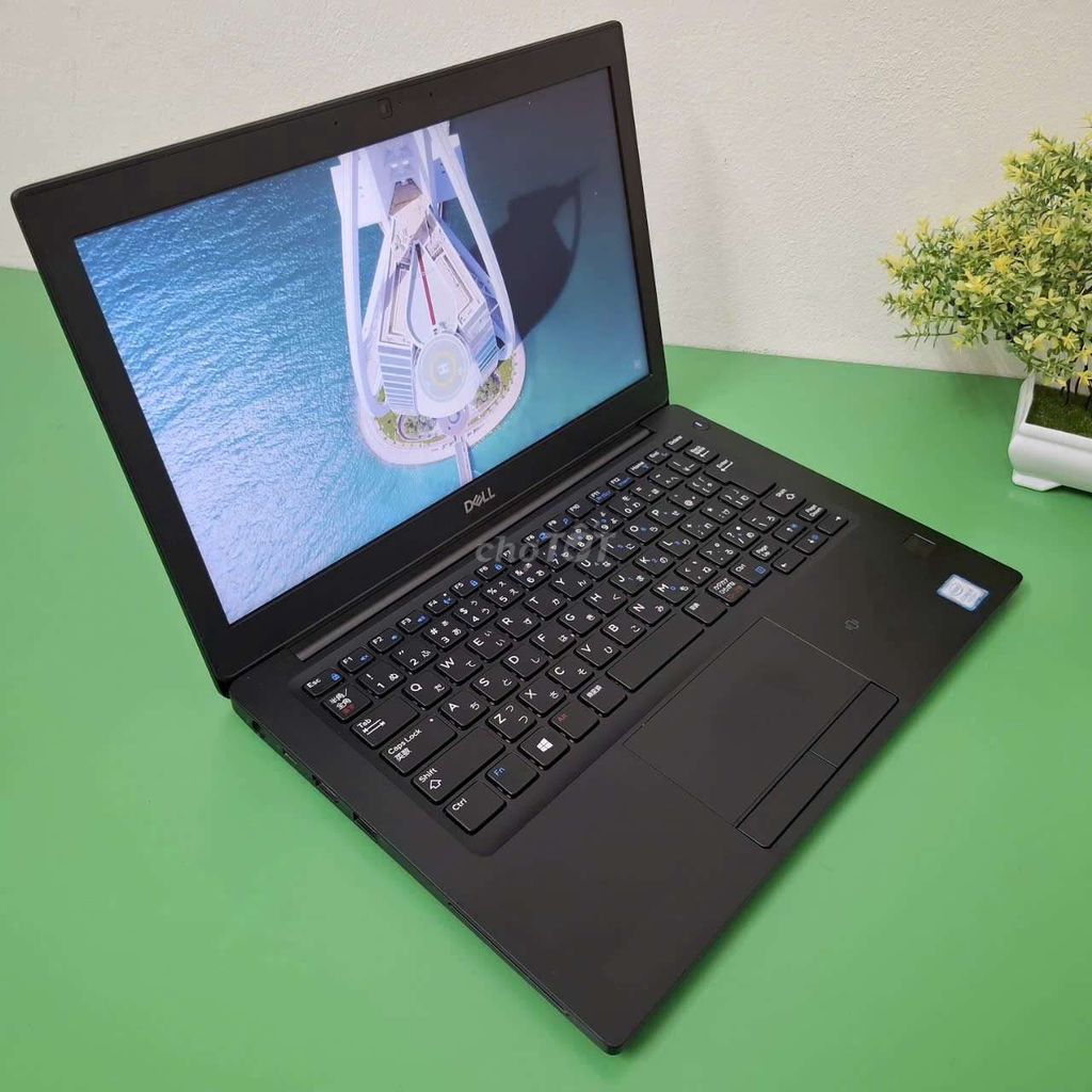 Dell latitude 7290 màu đen truyền thống