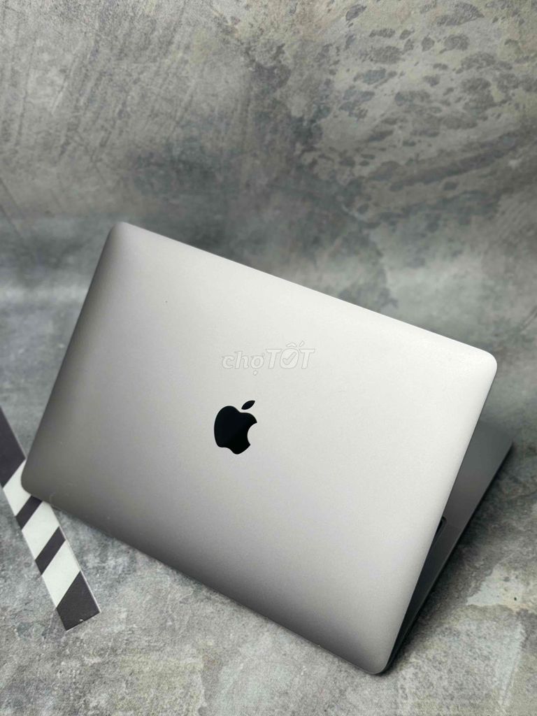 Apple MacBook Pro 2020 i5 8GB/256GB Đã dùng. Mua bán Laptop tại Quận Đống Đa Hà Nội được đăng bởi Lê Hiếu hình 1