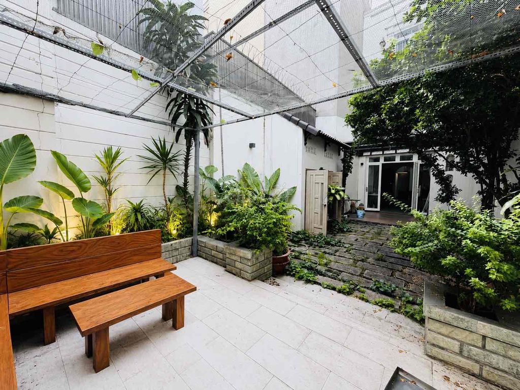 Chợ Gò Vấp, Nhà Sân Vườn, 104m2, chỉ 7,x Tỷ