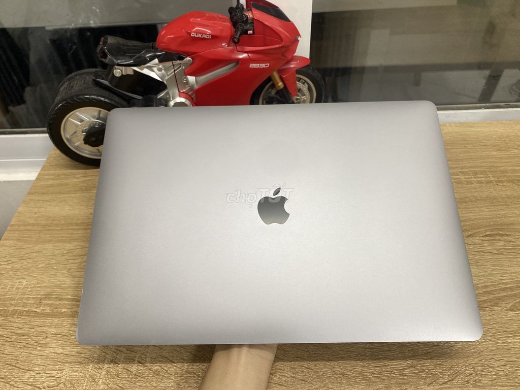 🍎MacBook Pro 2019 i7/16/256 5300M 16" 3K TouchBar. Mua bán Laptop tại Quận Bình Thạnh Tp Hồ Chí Minh được đăng bởi Nguyễn Công Lý hình 1