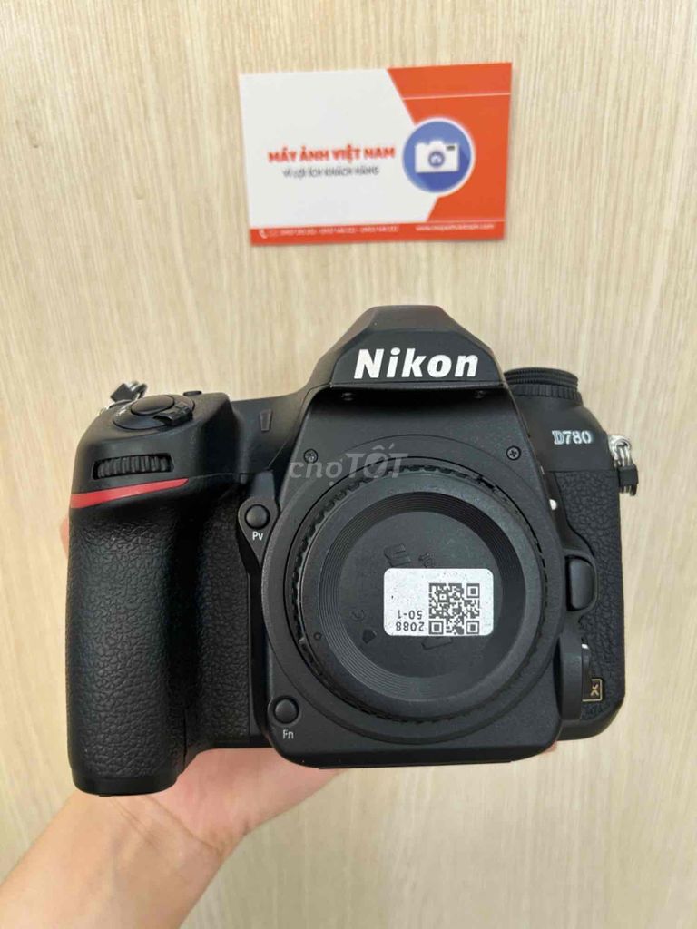 Nikon D780