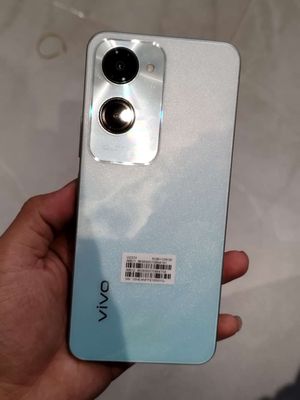 Y18 8/128. Mua bán Điện thoại tại Thị xã Bến Cát Bình Dương được đăng bởi thành long Cê