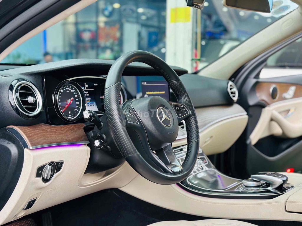 Mercedes Benz E200 Model 2017. Mua bán Ô tô tại Quận 8 Tp Hồ Chí Minh được đăng bởi Hồng Phúc hình 9