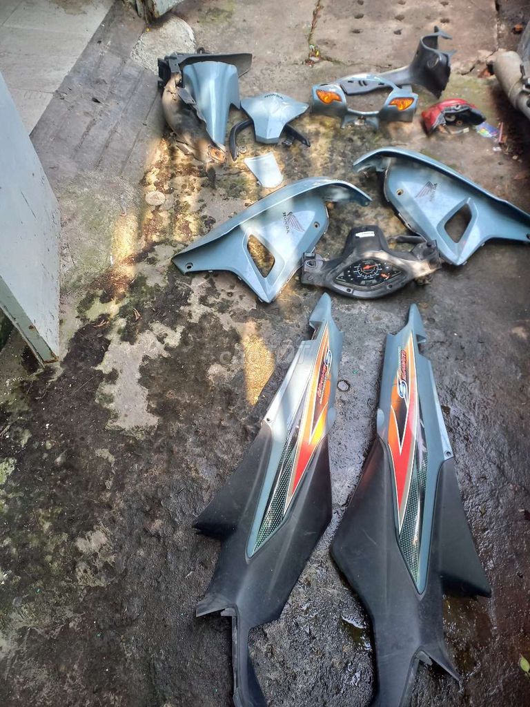 Phụ tùng Honda Wave A 110 Nhựa Xám Đã sử dụng. Mua bán Phụ tùng xe tại Quận 6 Tp Hồ Chí Minh được đăng bởi Tèo Em hình 3