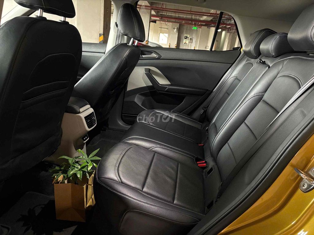 Lướt Volkswagen T-Cross 2022 1.0T  AT - 27000Km. Mua bán Ô tô tại Thành phố Thủ Đức Tp Hồ Chí Minh được đăng bởi Phúc Nguyên hình 9