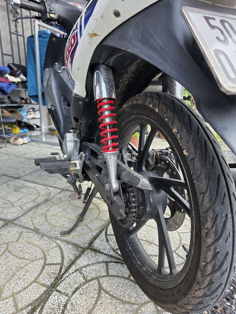 Axelo 2014 nguyên zin, máy êm. Mua bán Xe máy tại Huyện Long Hồ Vĩnh Long được đăng bởi Tom hình 4