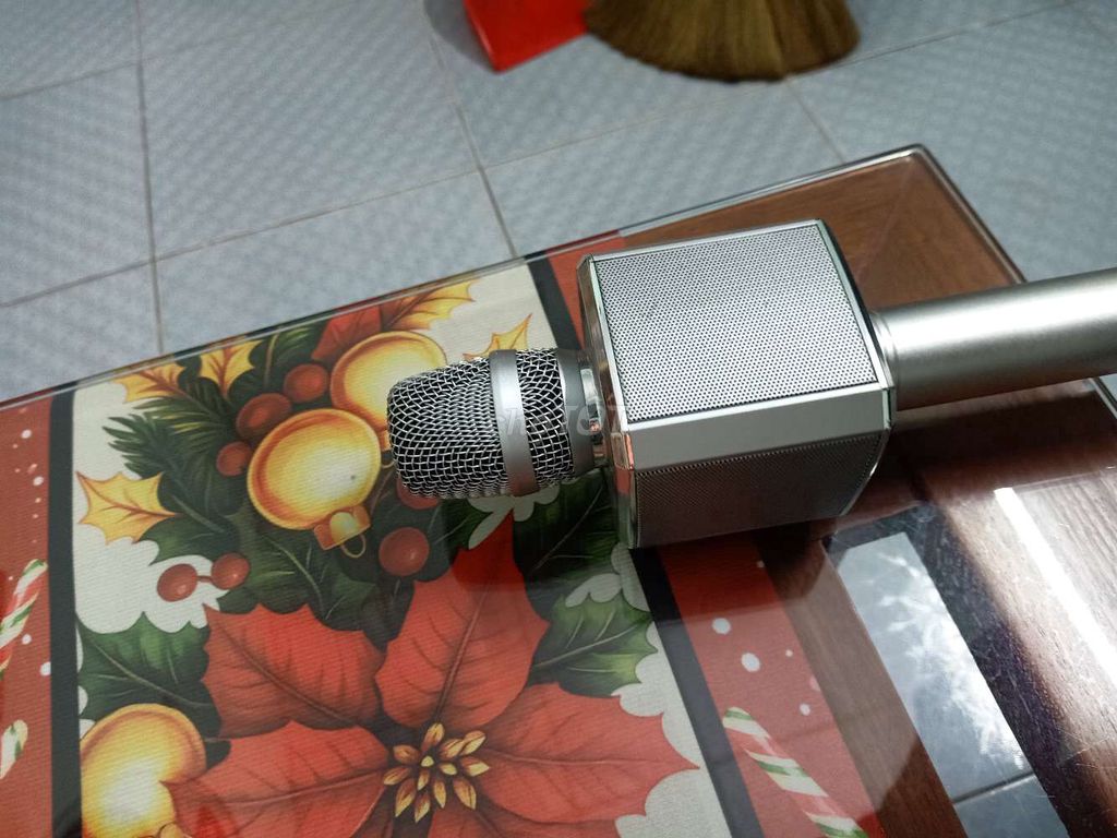 Micro karaoke Bạc. Mua bán Tivi, Âm thanh tại Quận Cẩm Lệ Đà Nẵng được đăng bởi Nguyễn Thành Long hình 1