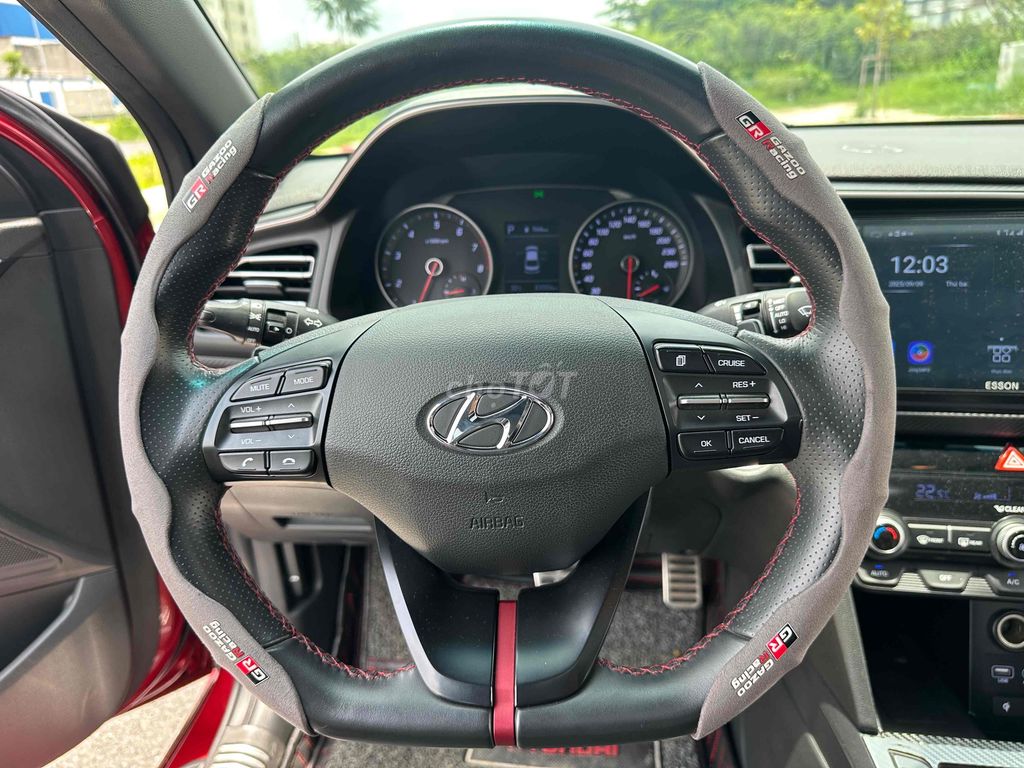 Elantra 2019 Sport 1.6 AT full bảo dưỡng hãng. Mua bán Ô tô tại Quận 12 Tp Hồ Chí Minh được đăng bởi Quốc Bùi xe đã qua sử dụng hình 12