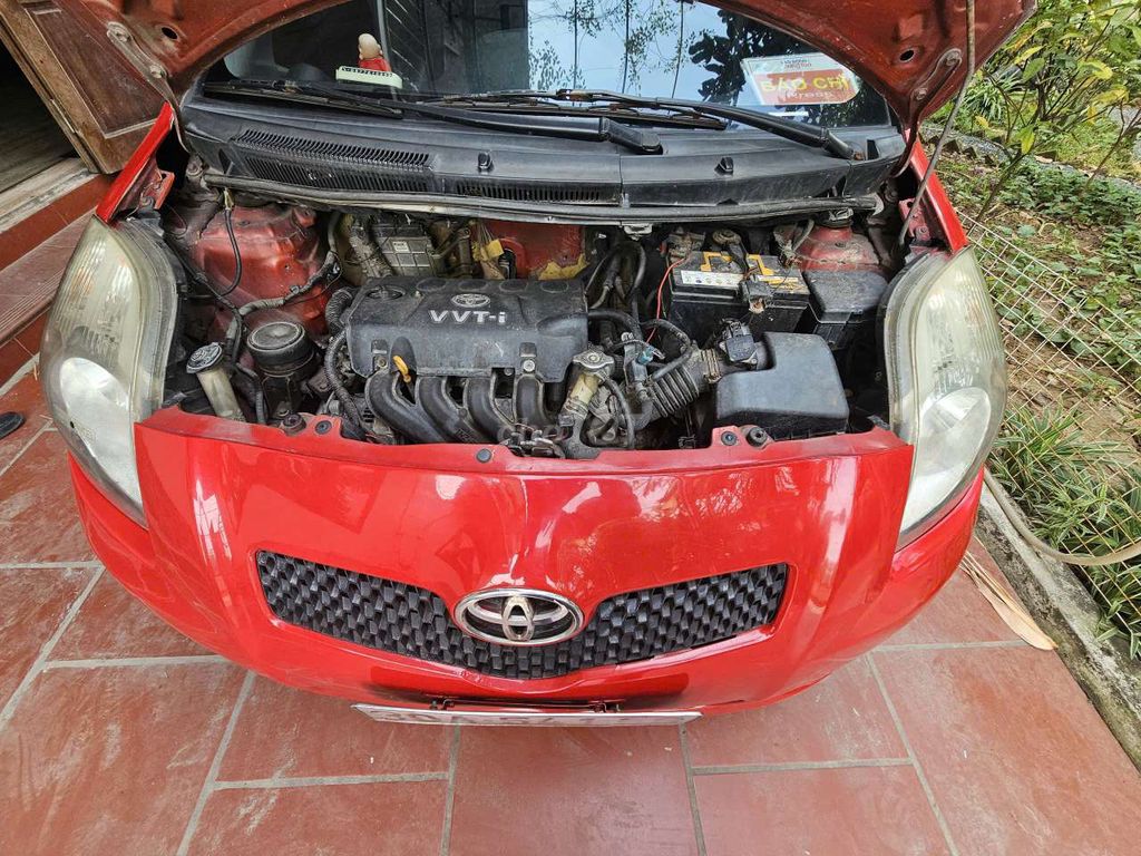 Bán xe Toyota Yaris 1.3 AT nhập Nhật Bản