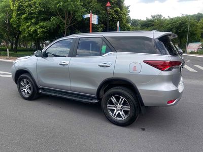 Toyota Fortuner 2018 2.4 G Số sàn Bạc nhâp - 13392