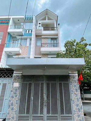 BÁN NHÀ 2 MT, TIỆN CÓ DÒNG TIỀN