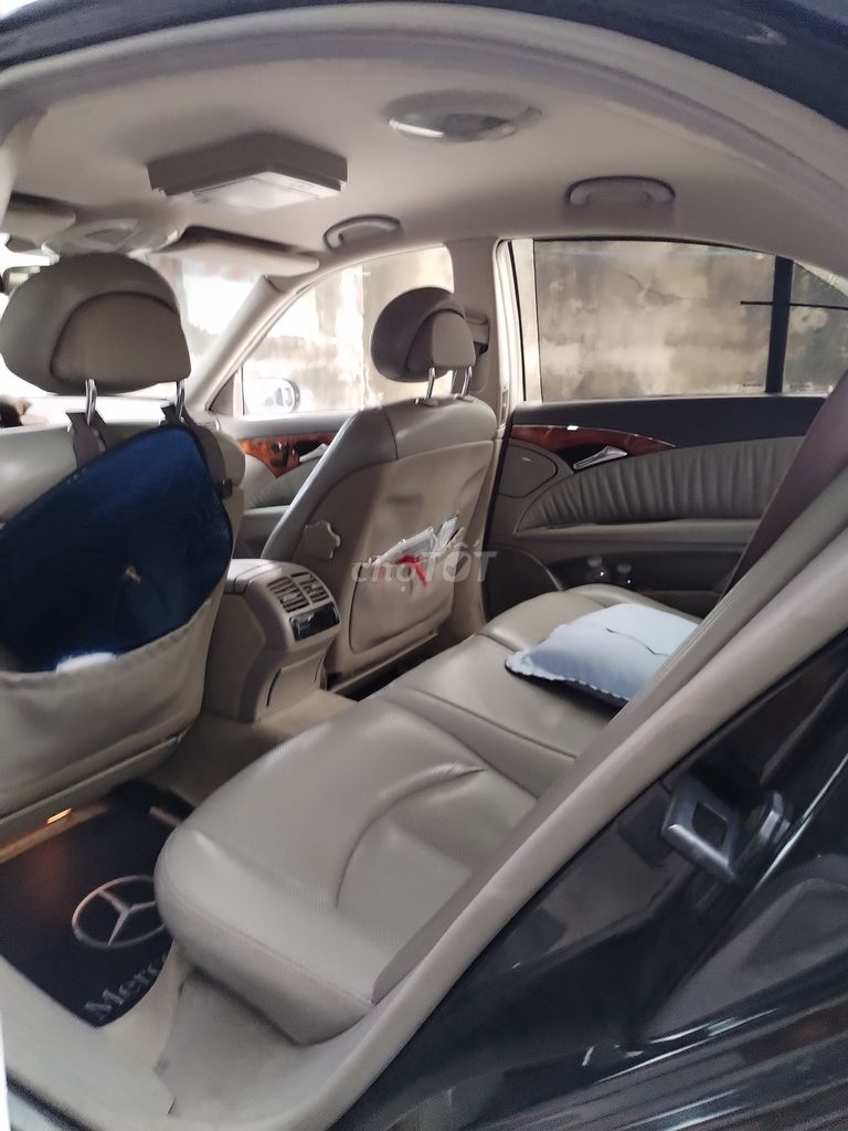 Mercedes Benz E Class 2003  - 160000 km. Mua bán Ô tô tại Quận 5 Tp Hồ Chí Minh được đăng bởi Hà Lê hình 3