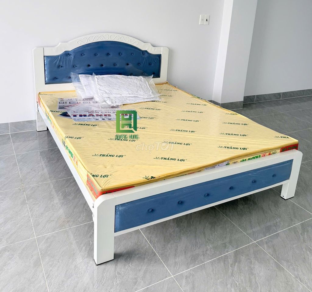GIƯỜNG SẮT GIÁ RẺ TẠI XƯỞNG= GIƯỜNG NGỦ= GIƯỜNG. Mua bán Giường, chăn ga gối nệm tại Thành phố Thuận An Bình Dương được đăng bởi Nội Thất Quang Hùng TD hình 1