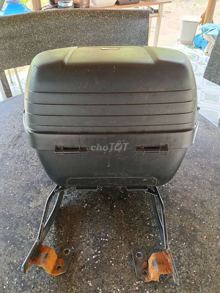 Thùng Givi 27L chính hảng+ ba ga givi hảng đa năng. Mua bán Phụ tùng xe tại Huyện Hàm Tân Bình Thuận được đăng bởi Ngo duy nhan hình 6