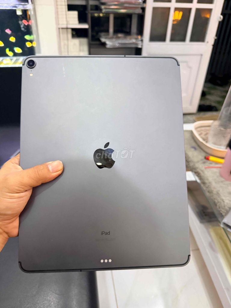 Apple iPad Pro 2018 12.9 inch 256GB 5G PIN 95. Mua bán Máy tính bảng tại Quận 12 Tp Hồ Chí Minh được đăng bởi Hoàng Nhân hình 1