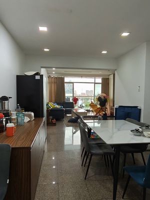 Cho thuê Hoàng Anh River View 156m2 4PN NTCB lầutrung view ĐN giá 26tr