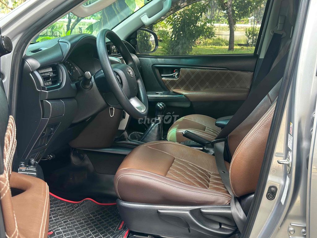 Toyota Fortuner 2018 2.4G 4x2 Full lịch sử xe đep. Mua bán Ô tô tại Quận 7 Tp Hồ Chí Minh được đăng bởi Gia Nhi Phúc Khang Auto  hình 5