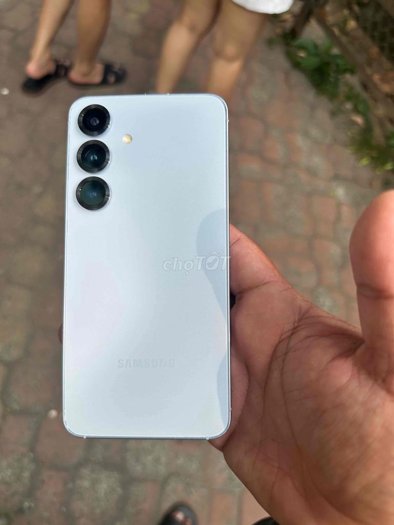 Samsung Galaxy S25 256GB Trắng. Mua bán Điện thoại tại Thành phố Thủ Đức Tp Hồ Chí Minh được đăng bởi david mập hình 1