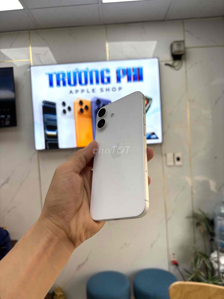 Apple iPhone 16 Plus 256GB Trắng 95%. Mua bán Điện thoại tại Quận Sơn Trà Đà Nẵng được đăng bởi Diễm Diễm hình 1