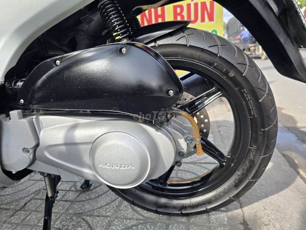 Sh 150i hàng nhập 3 cục.SM 501,máy zin,chính chủ. Mua bán Xe máy tại Huyện Hóc Môn Tp Hồ Chí Minh được đăng bởi                    CẦM ĐỒ TÍN PHÁT hình 14