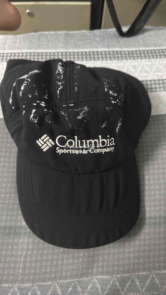 Nón lưỡi trai Columbia Đen. Mua bán Phụ kiện thời trang khác tại Quận Cái Răng Cần Thơ được đăng bởi K hình 1