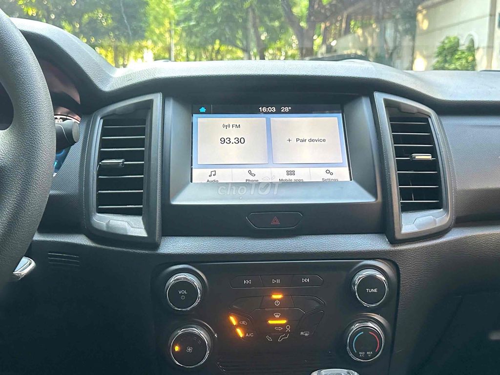 Ford Ranger XLS 2.2AT 4x2 sx 2021 màu đen đẹp. Mua bán Ô tô tại Quận Cầu Giấy Hà Nội được đăng bởi Cao Quý hình 13