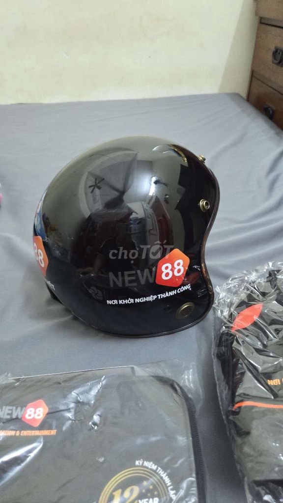 Nón bảo hiểm 3/4 đen new88. Mua bán Phụ kiện thời trang khác tại Thị xã Bến Cát Bình Dương được đăng bởi Lê Đức Thuận hình 1