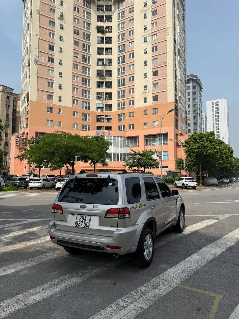 Cần bán chiếc Escape 2010 xe đẹp. Mua bán Ô tô tại Quận Bắc Từ Liêm Hà Nội được đăng bởi Công trương hình 4