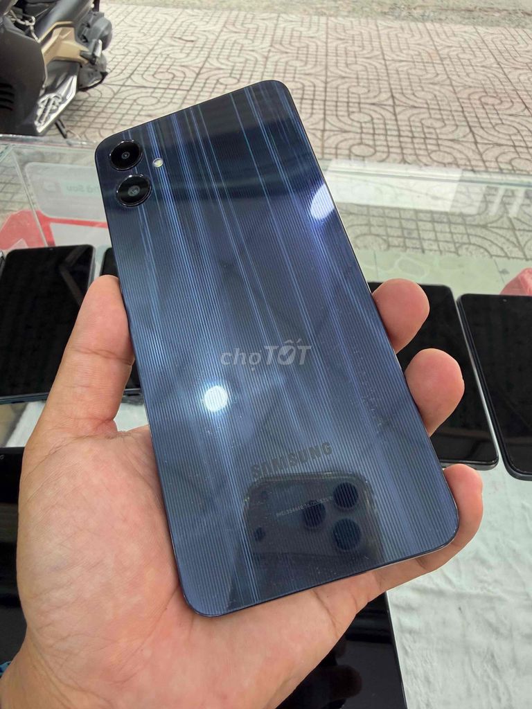 Thanh lý Samsung Galaxy A05 128GB Đen 6GB. Mua bán Điện thoại tại Quận 12 Tp Hồ Chí Minh được đăng bởi Kim Long Mobile hàng thanh lý hình 1