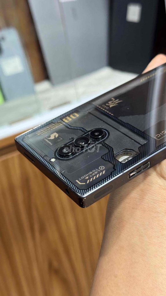 red magic 8 pro 12/256G xách tay black gluu. Mua bán Điện thoại tại Quận Hai Bà Trưng Hà Nội được đăng bởi khmobile hình 5