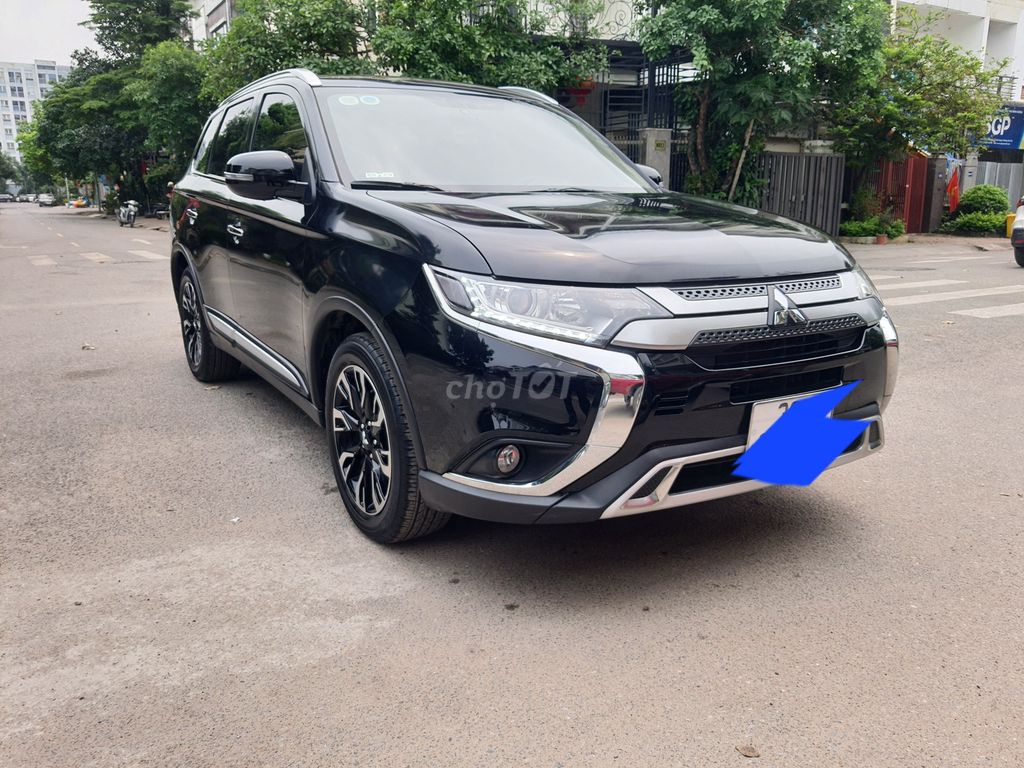 Mitsubishi Outlander 2.0 2022 Đen 2 vạn