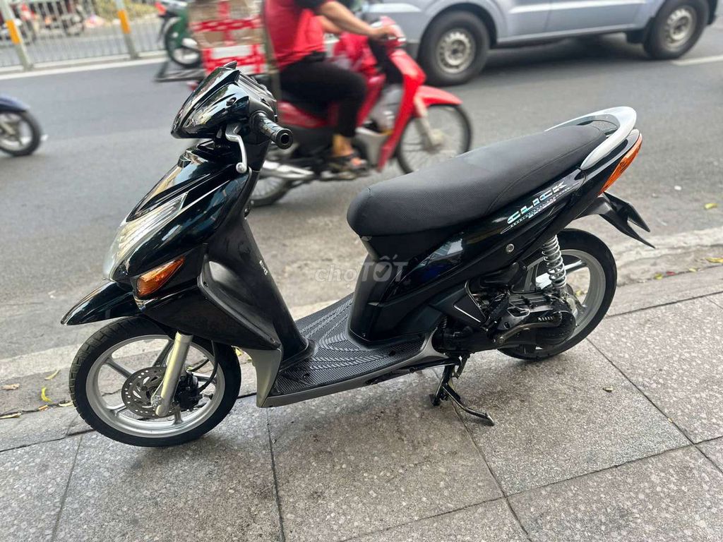 Honda click 2010 mới 90% biển số thành phố. Mua bán Xe máy tại Quận Tân Phú Tp Hồ Chí Minh được đăng bởi Tuanduy hình 5