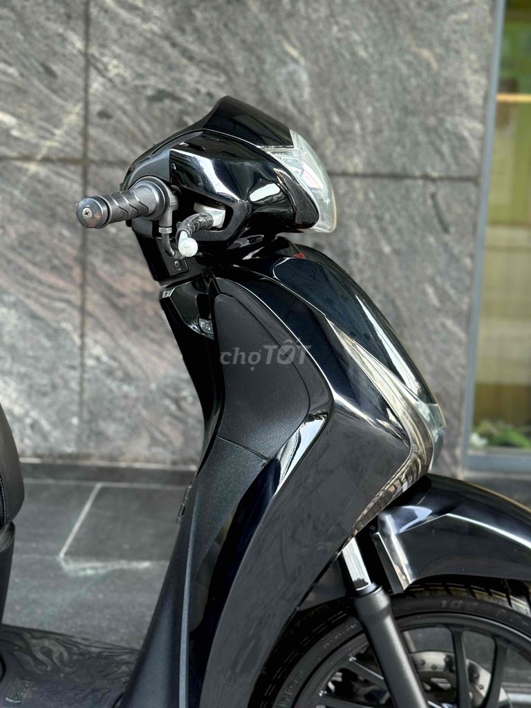 Sh 125i smartkey Đen Sport máy nguyên xe Chất 29E2. Mua bán Xe máy tại Quận Ba Đình Hà Nội được đăng bởi Xe Máy Nam Thi hình 10