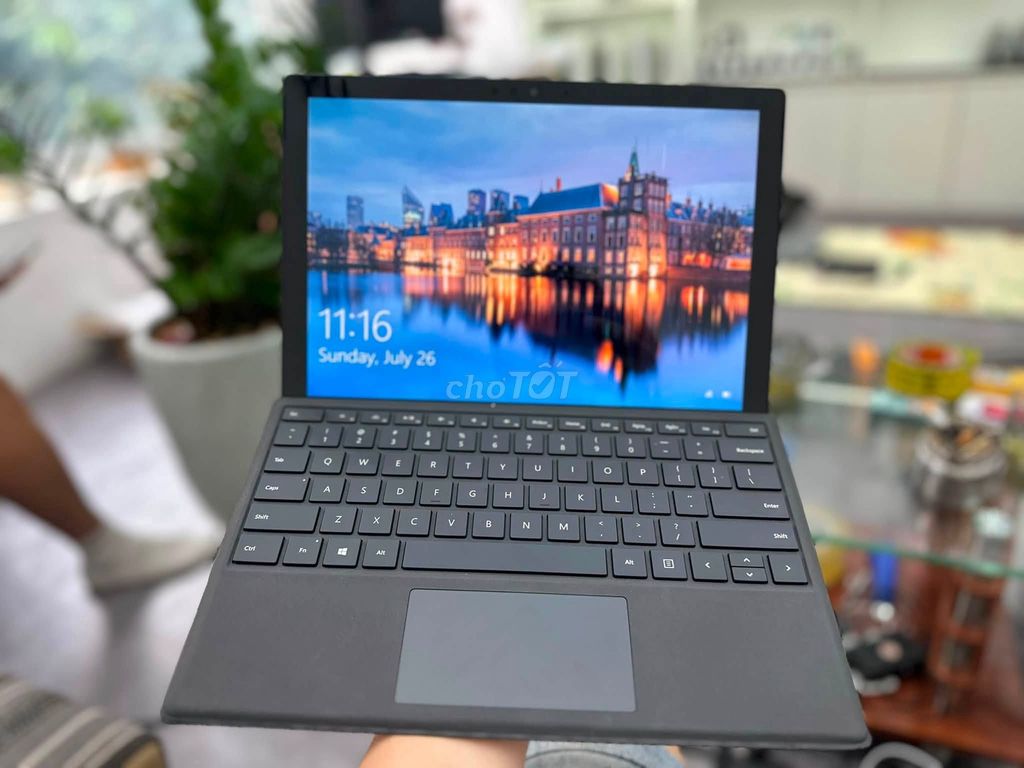 Surface Pro 6 i5 12.3" 8GB/256GB,2in1, 0,8Kg,Pin6h. Mua bán Laptop tại Quận Thanh Khê Đà Nẵng được đăng bởi Laptop 2nd bao bền giá rẻ  hình 1