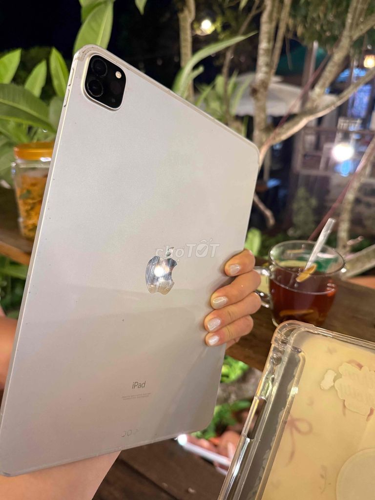 Apple iPad Pro 11 inch 128GB. Mua bán Máy tính bảng tại Thành phố Buôn Ma Thuột Đắk Lắk được đăng bởi Nữ hình 1