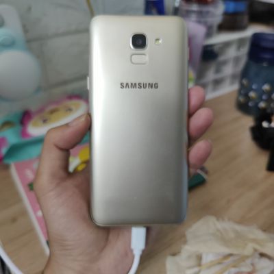 Samsung Galaxy J600G