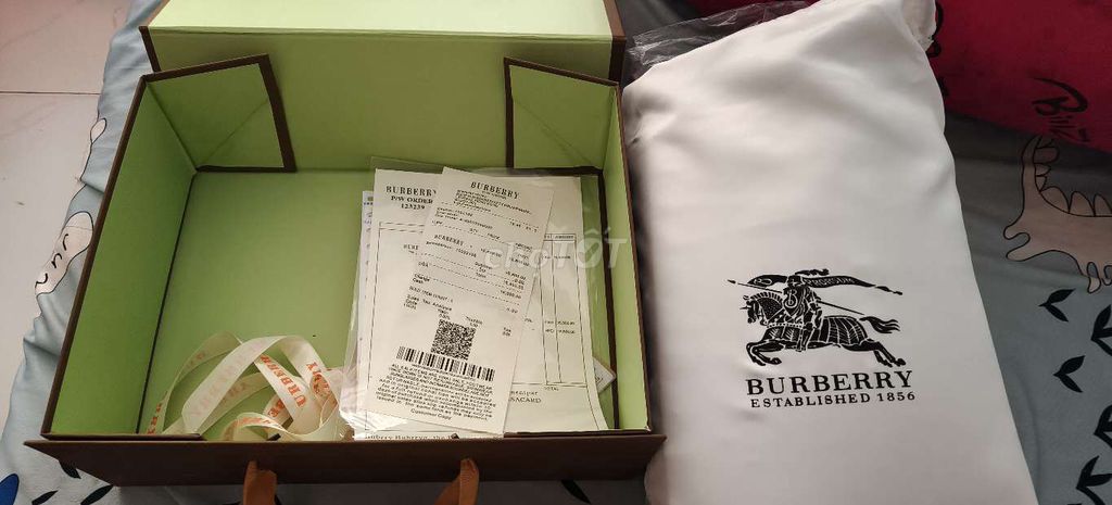 Túi đeo chéo Burberry Đen Unisex Mới 99%. Mua bán Túi xách tại Huyện Châu Phú An Giang được đăng bởi Phượng Huỳnh  hình 1