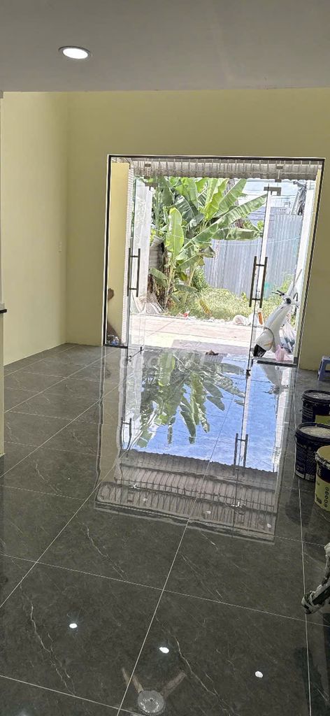 Bán nhà đẹp , vô ở luôn , giá 2 tỷ còn thương lượng