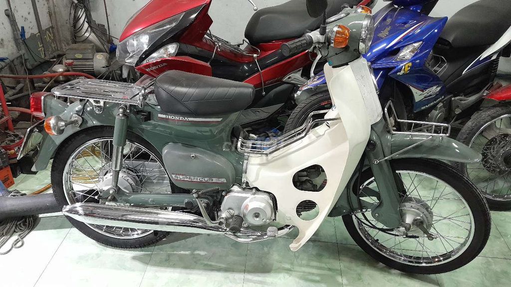 Honda Super Cub 81/50 Xám trắng. Mua bán Xe máy tại Quận Bình Tân Tp Hồ Chí Minh được đăng bởi Mai Trâm hình 1