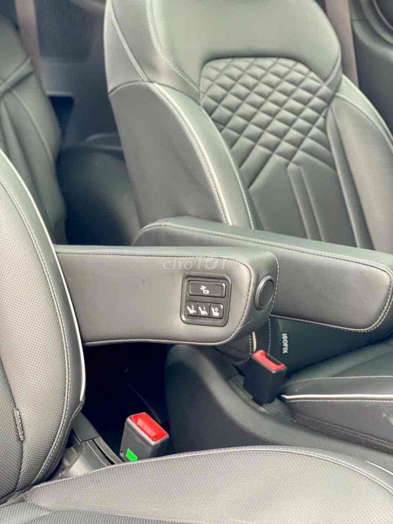 Hyundai Custin 2.0 Cao cấp sản xuất 2024. Mua bán Ô tô tại Quận Hà Đông Hà Nội được đăng bởi A Huan  hình 9