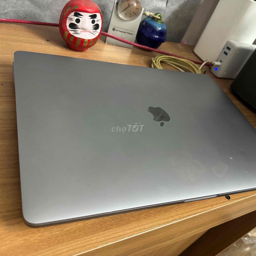 Macbook Pro 16” touchbar 2019 i9/32g/512g bh3 th. Mua bán Laptop tại Quận 3 Tp Hồ Chí Minh được đăng bởi Phúc Nguyễn hình 1