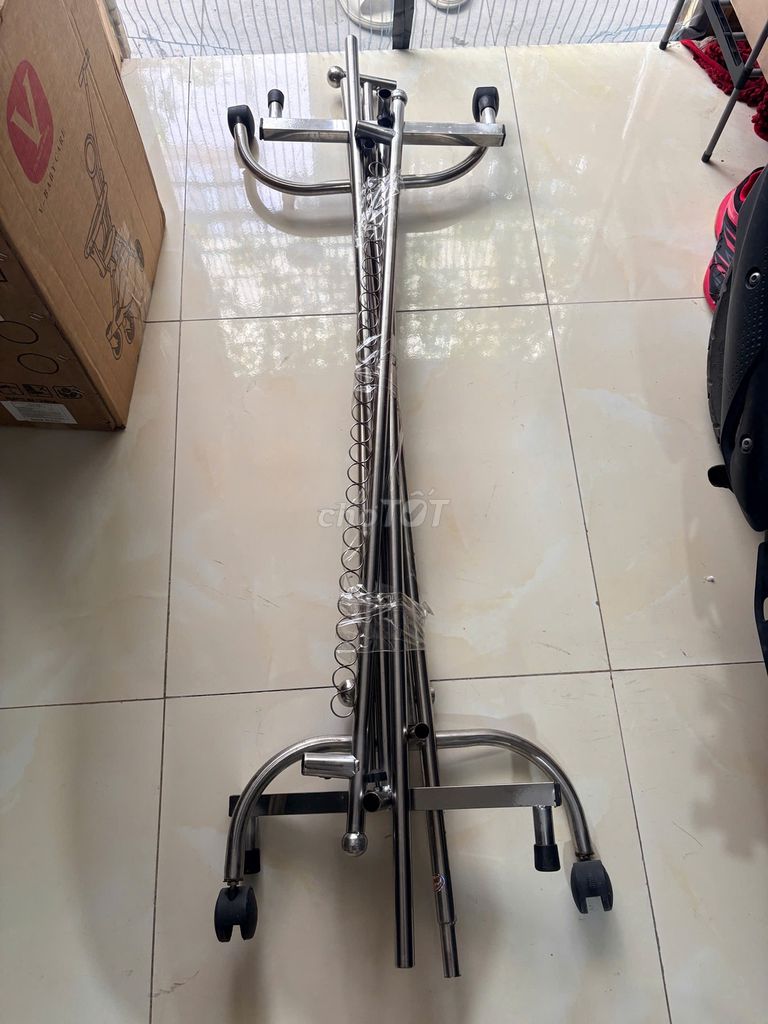 Bán 2 cây phơi đồ. Mua bán Nội thất, đồ gia dụng khác tại Thành phố Thủ Đức Tp Hồ Chí Minh được đăng bởi Phương Review Youtube hình 1